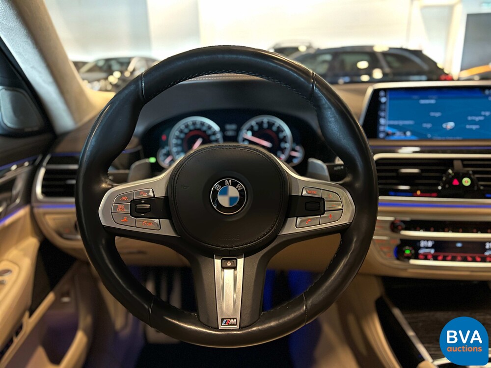 BMW M760Li xDrive M-Sport V12 7er LANG 609pk 2016 G12, L-128-BS.