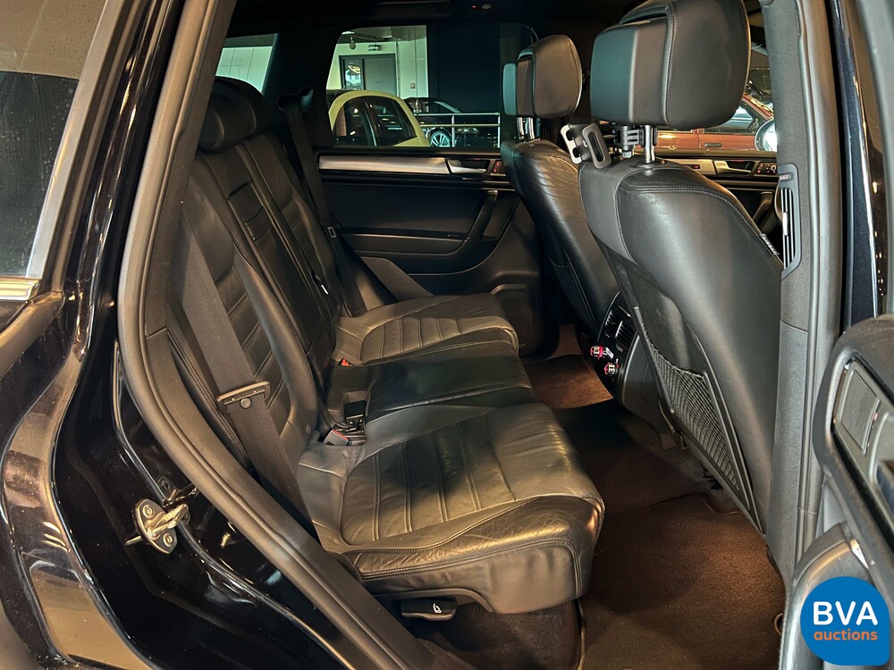 Volkswagen Touareg 4.2 V8 TDI R-line 340pk 2011, JT-349-P
