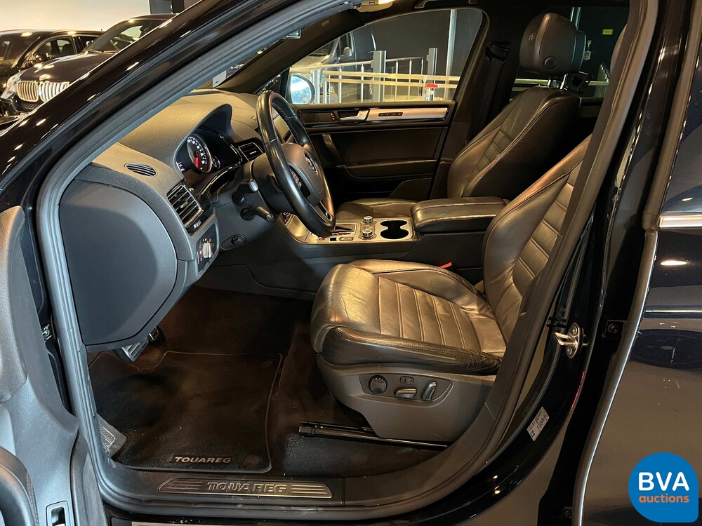 Volkswagen Touareg 4.2 V8 TDI R-line 340pk 2011, JT-349-P
