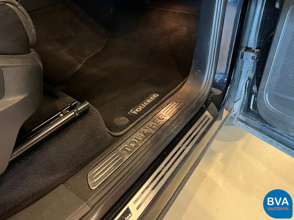 Volkswagen Touareg 4.2 V8 TDI R-line 340pk 2011, JT-349-P