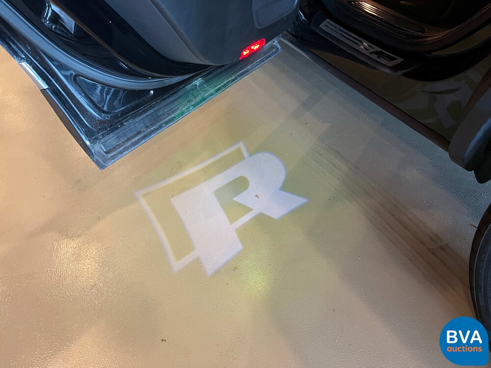 Volkswagen Touareg 4.2 V8 TDI R-line 340pk 2011, JT-349-P