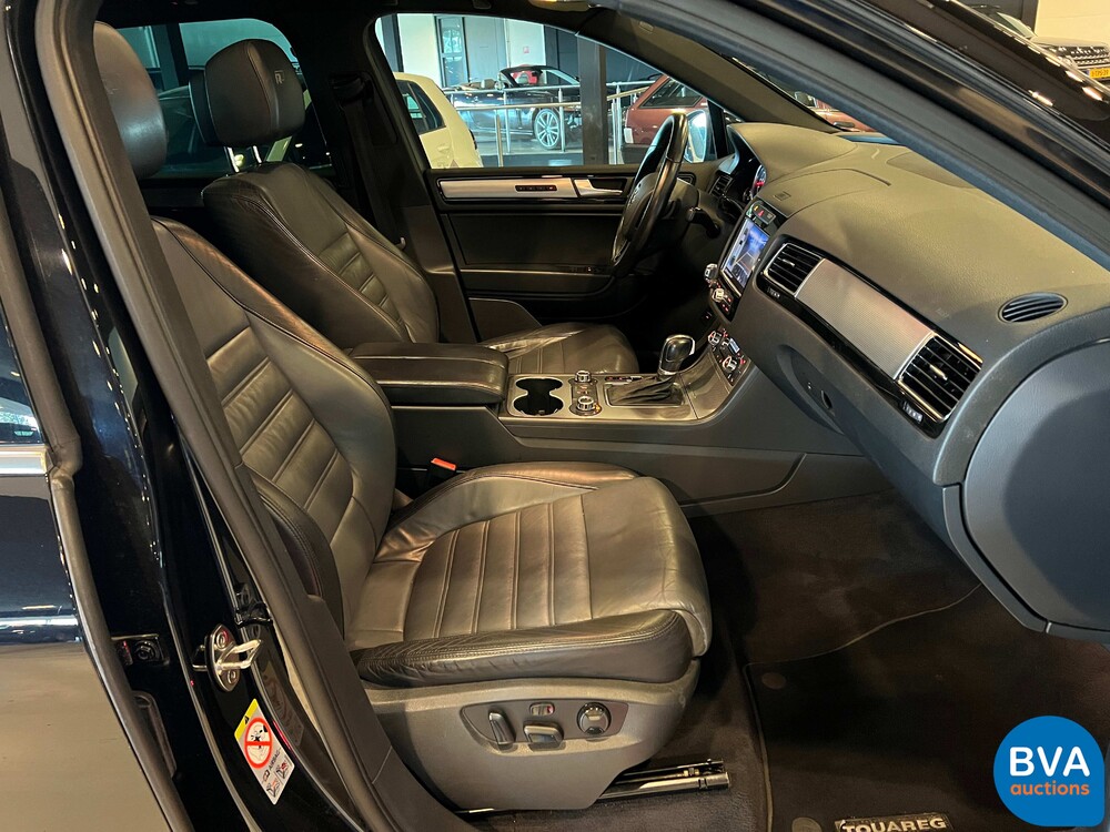 Volkswagen Touareg 4.2 V8 TDI R-line 340pk 2011, JT-349-P