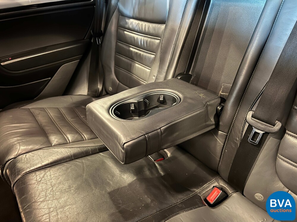 Volkswagen Touareg 4.2 V8 TDI R-line 340pk 2011, JT-349-P