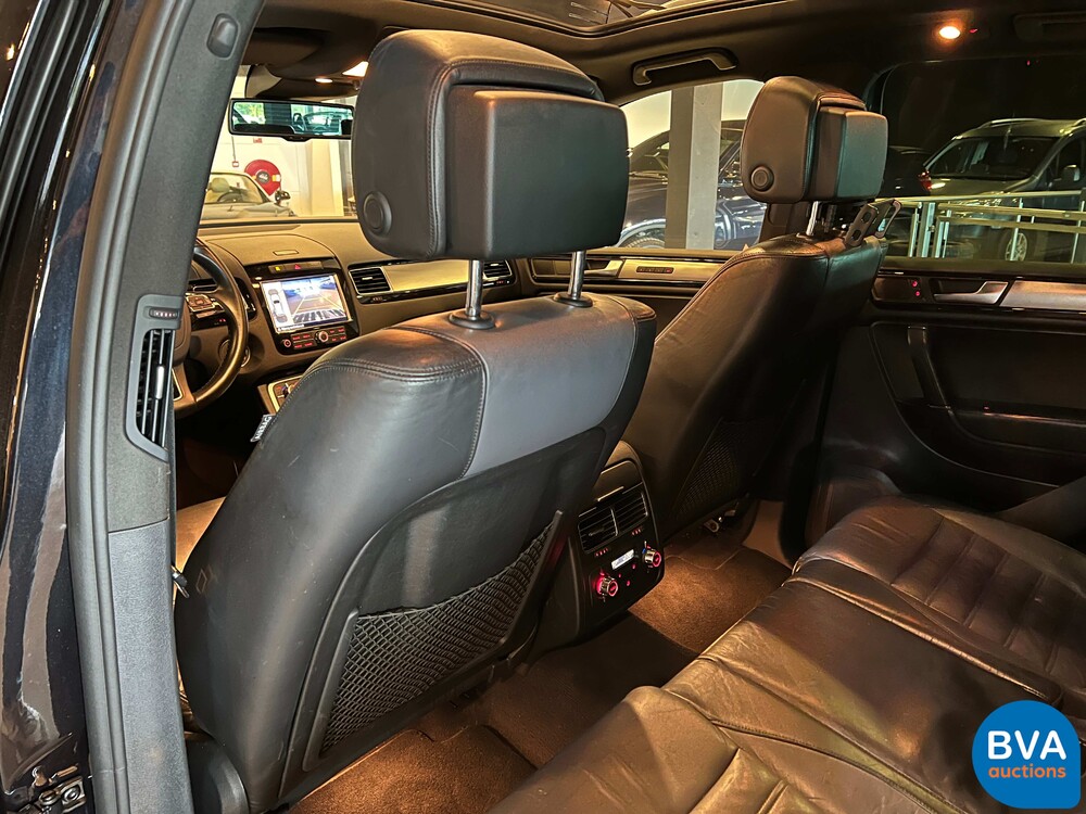 Volkswagen Touareg 4.2 V8 TDI R-line 340pk 2011, JT-349-P