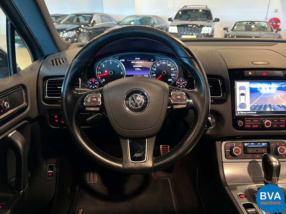Volkswagen Touareg 4.2 V8 TDI R-line 340pk 2011, JT-349-P