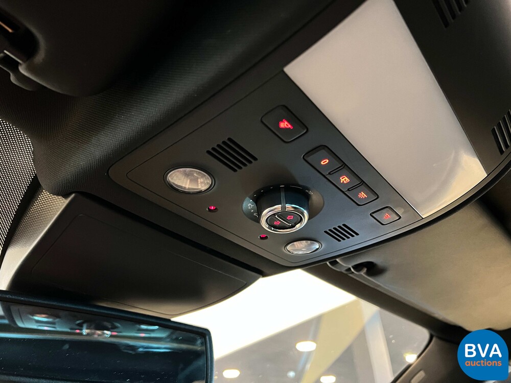 Volkswagen Touareg 4.2 V8 TDI R-line 340pk 2011, JT-349-P