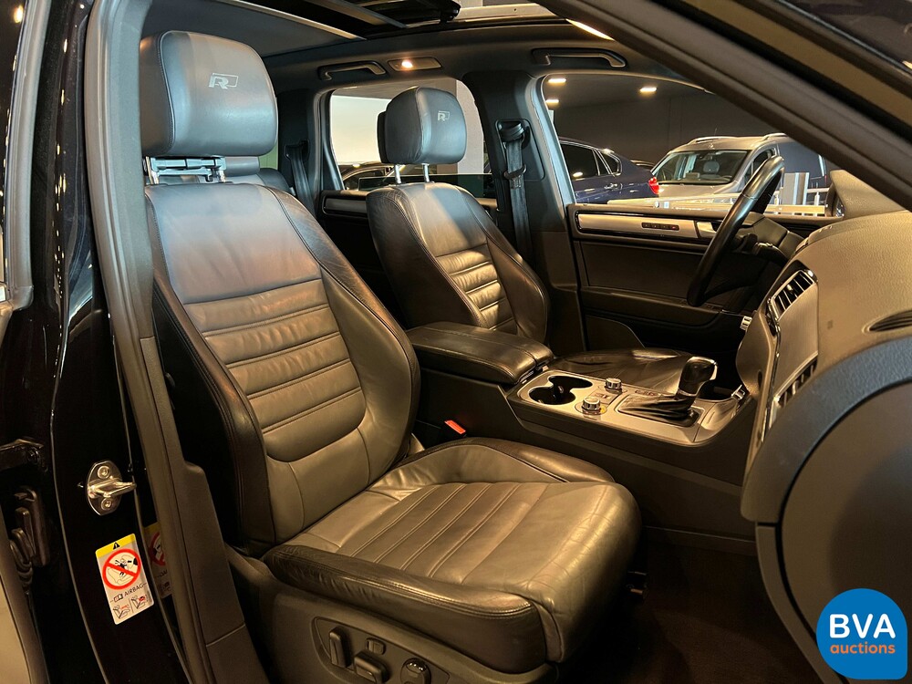 Volkswagen Touareg 4.2 V8 TDI R-line 340pk 2011, JT-349-P