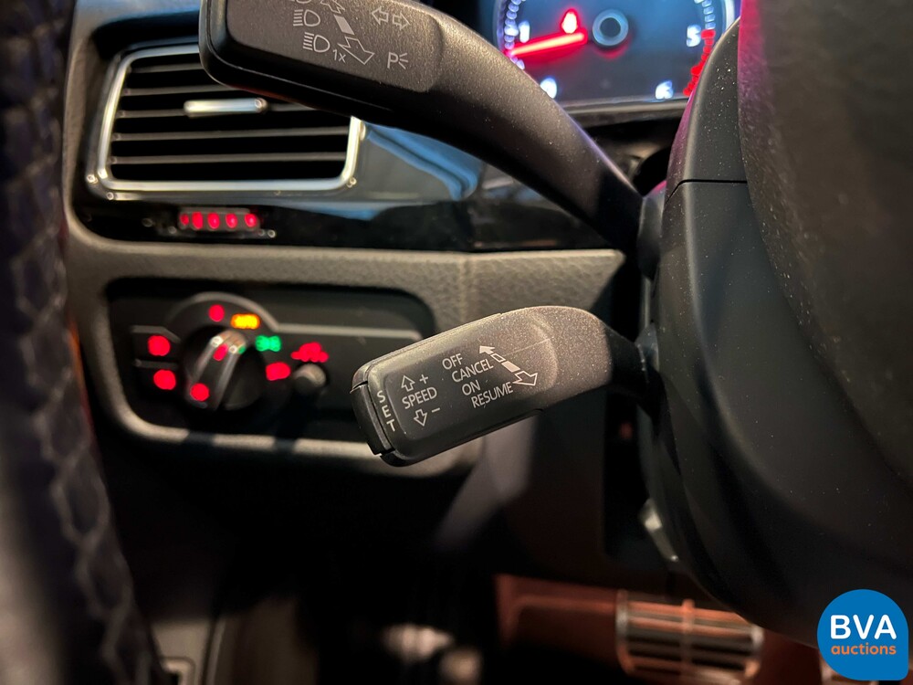 Volkswagen Touareg 4.2 V8 TDI R-line 340pk 2011, JT-349-P