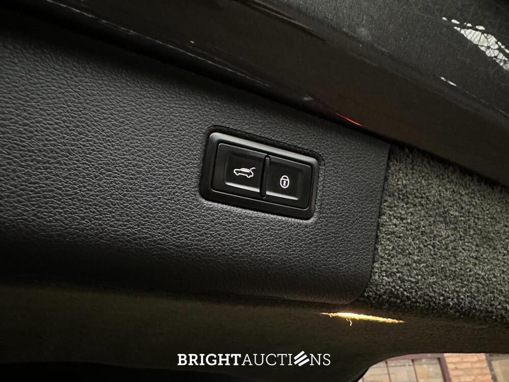 Bentley Bentayga Hybrid 3.0 340pk 2020