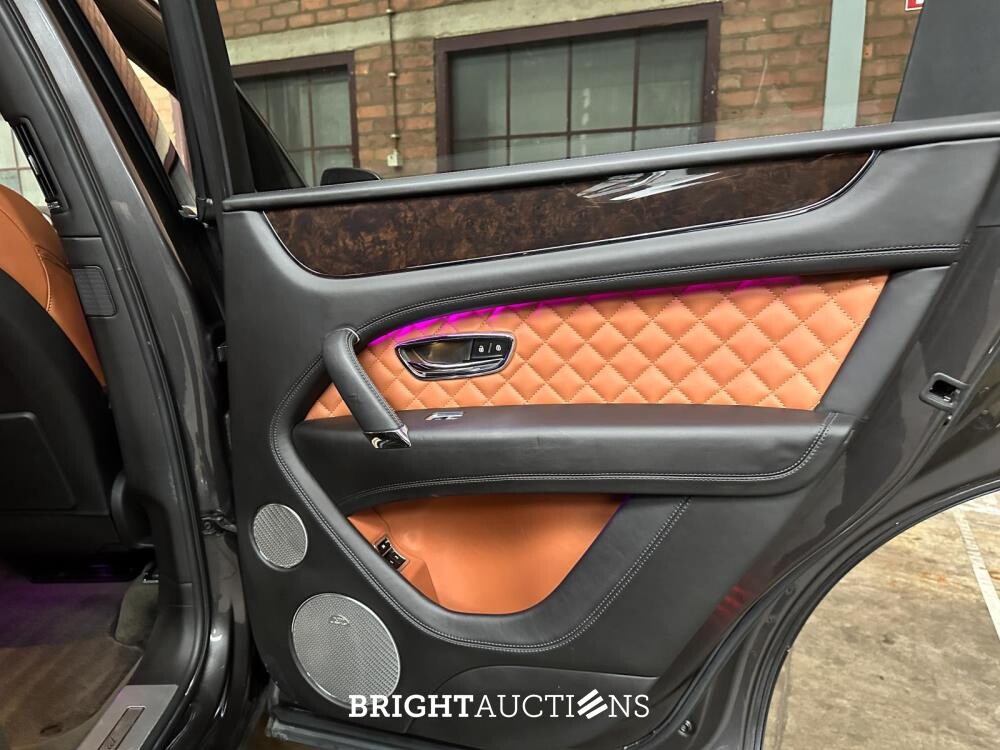 Bentley Bentayga Hybrid 3.0 340pk 2020