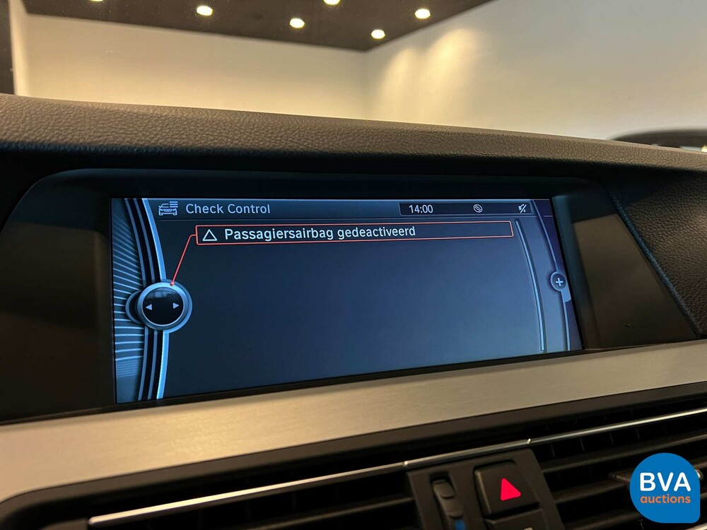 BMW 530i High Executive Touring 5-serie 272pk 2012, 7-SJV-26