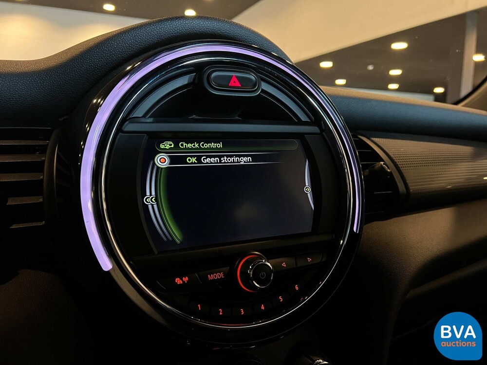 Mini Cooper 1.5 Chili Serious Business 136pk 2016, RG-118-Z