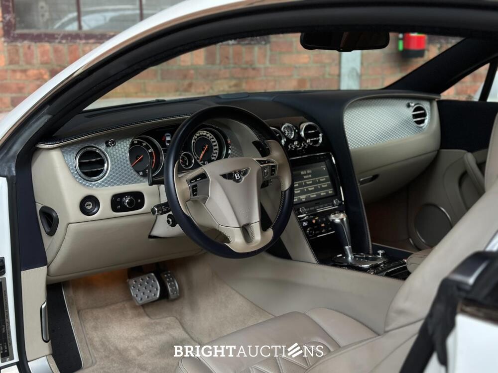 Bentley Continental GT 6.0 W12 575hp 2012 -Facelift- (49,000 km)