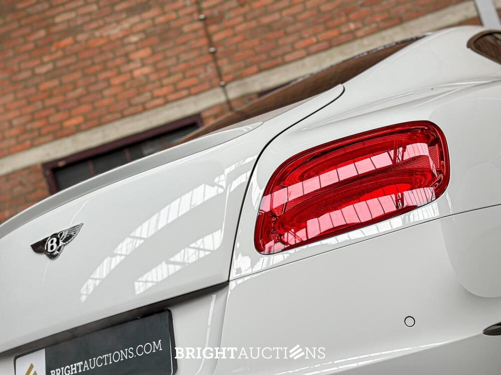 Bentley Continental GT 6.0 W12 575hp 2012 -Facelift- (49,000 km)