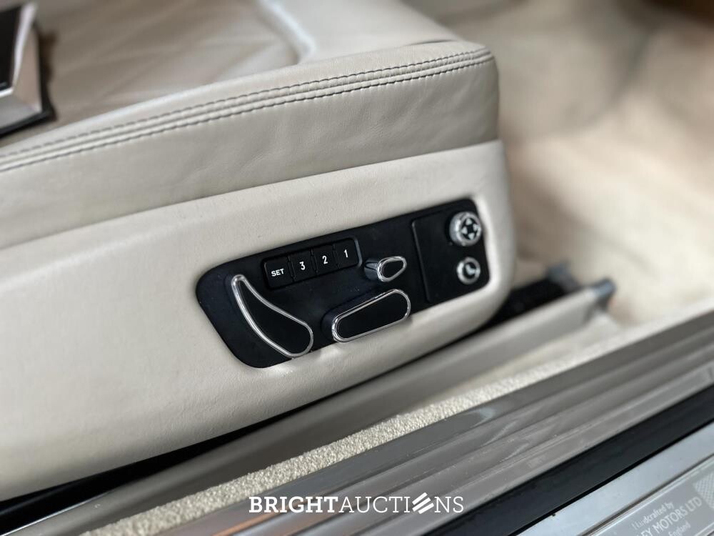 Bentley Continental GT 6.0 W12 575hp 2012 -Facelift- (49,000 km)