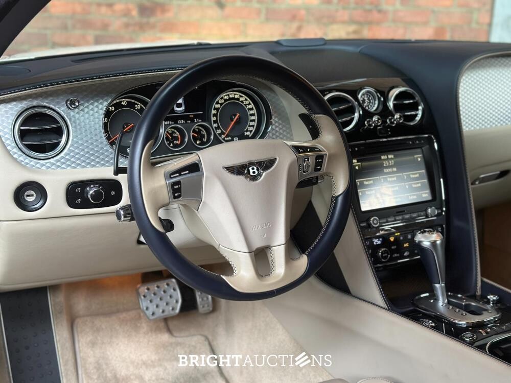 Bentley Continental GT 6.0 W12 575hp 2012 -Facelift- (49,000 km)