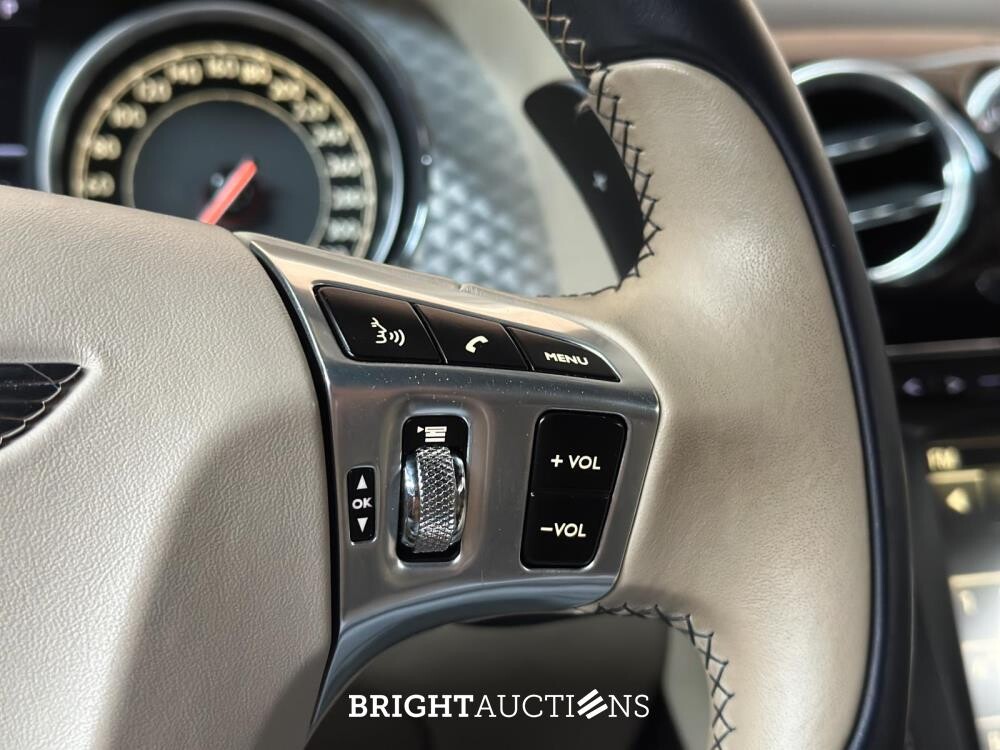 Bentley Continental GT 6.0 W12 575hp 2012 -Facelift- (49,000 km)