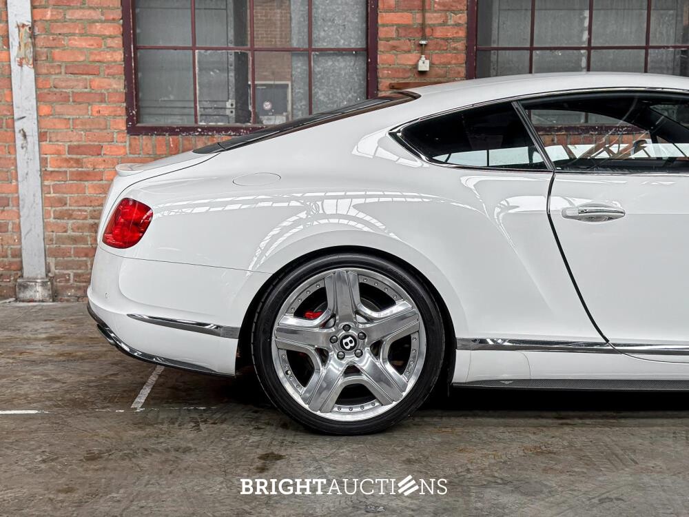 Bentley Continental GT 6.0 W12 575hp 2012 -Facelift- (49,000 km)