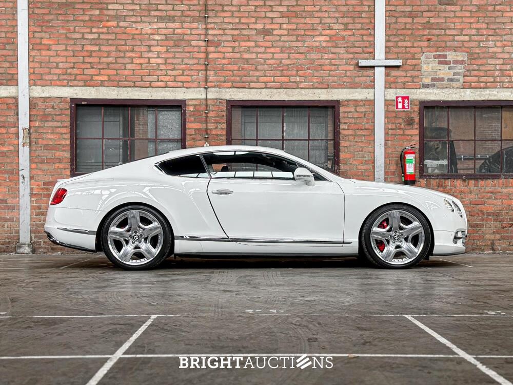 Bentley Continental GT 6.0 W12 575hp 2012 -Facelift- (49,000 km)