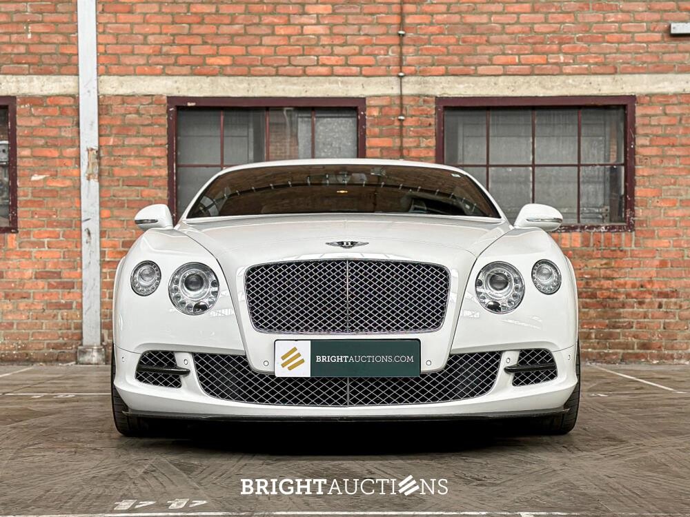 Bentley Continental GT 6.0 W12 575hp 2012 -Facelift- (49,000 km)