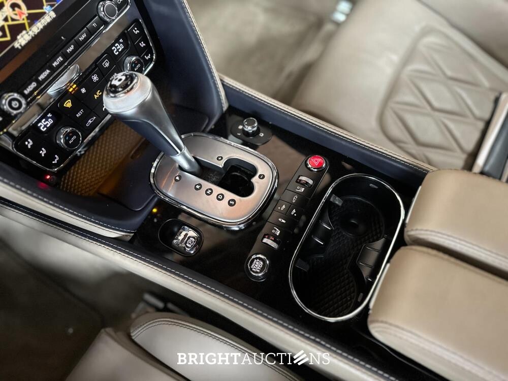 Bentley Continental GT 6.0 W12 575hp 2012 -Facelift- (49,000 km)