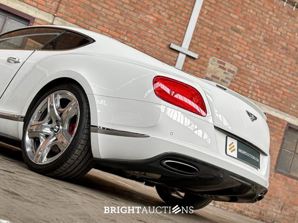 Bentley Continental GT 6.0 W12 575hp 2012 -Facelift- (49,000 km)