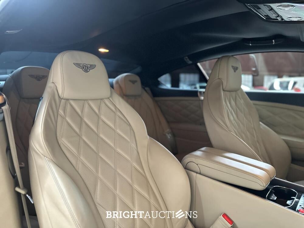 Bentley Continental GT 6.0 W12 575hp 2012 -Facelift- (49,000 km)