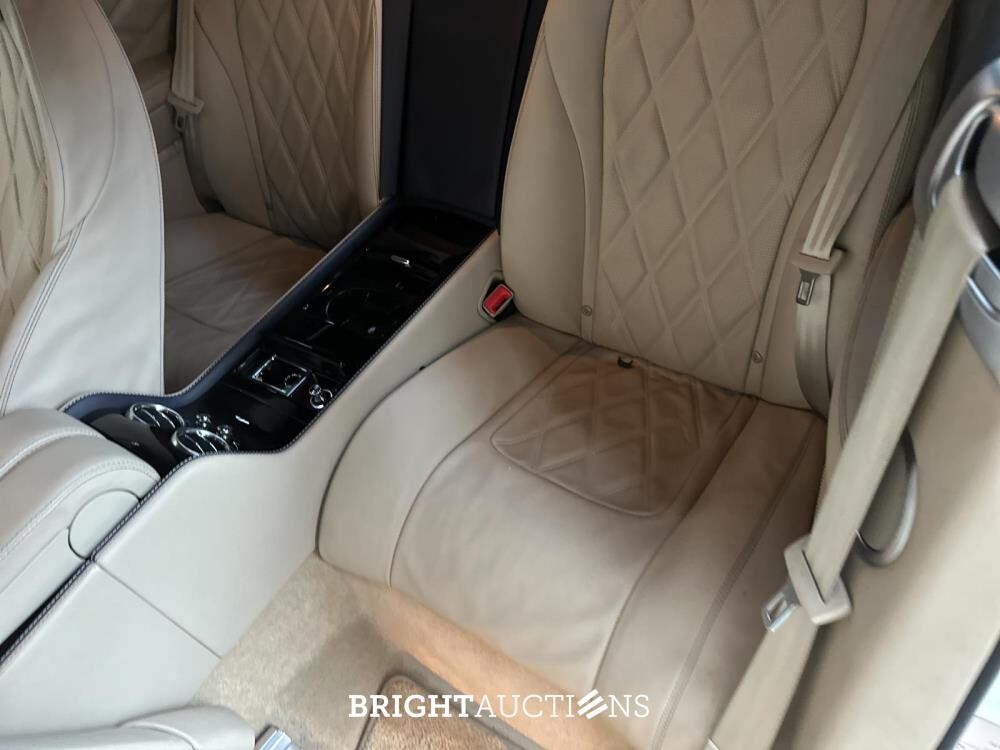 Bentley Continental GT 6.0 W12 575hp 2012 -Facelift- (49,000 km)