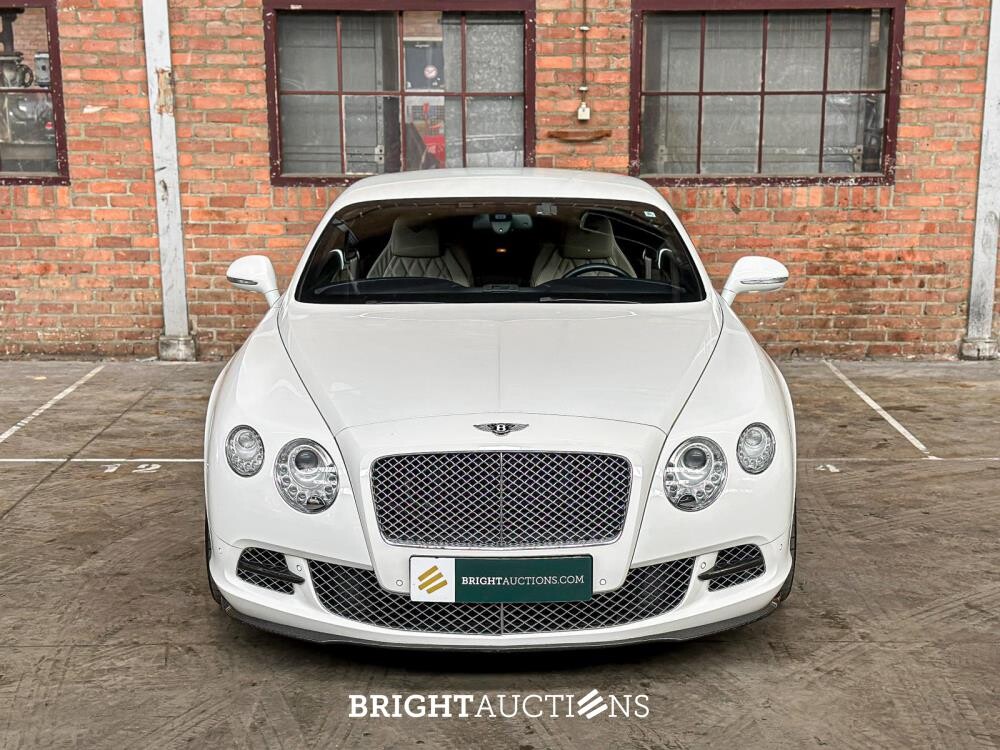 Bentley Continental GT 6.0 W12 575hp 2012 -Facelift- (49,000 km)