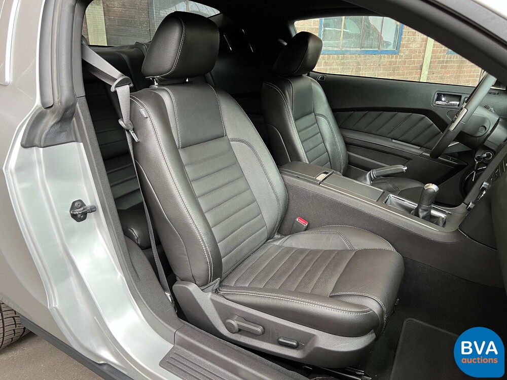 Ford Mustang GT 4.6 V8 305pk 2010, J-486-GG