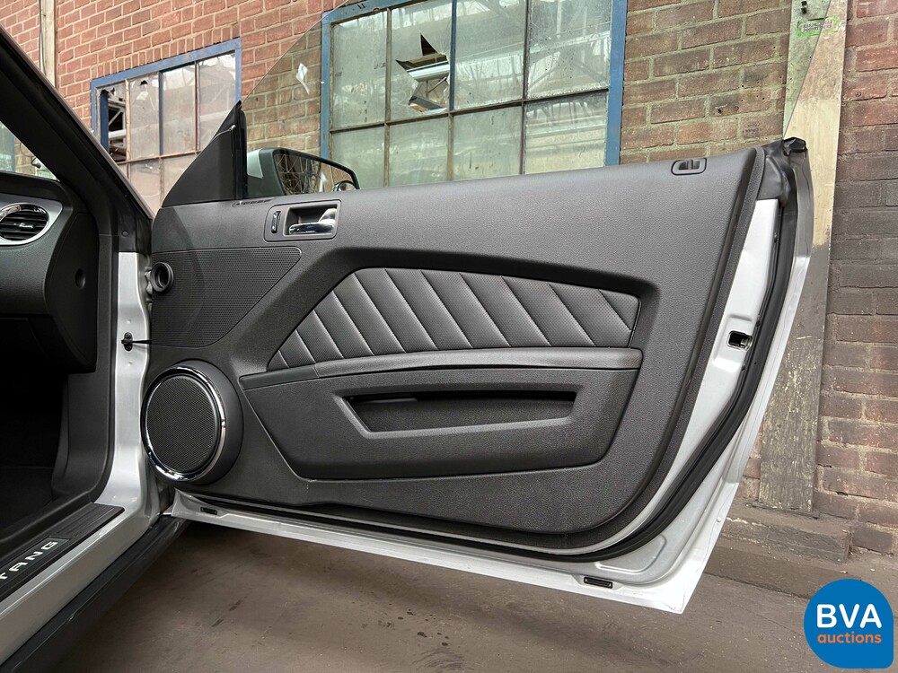 Ford Mustang GT 4.6 V8 305pk 2010, J-486-GG