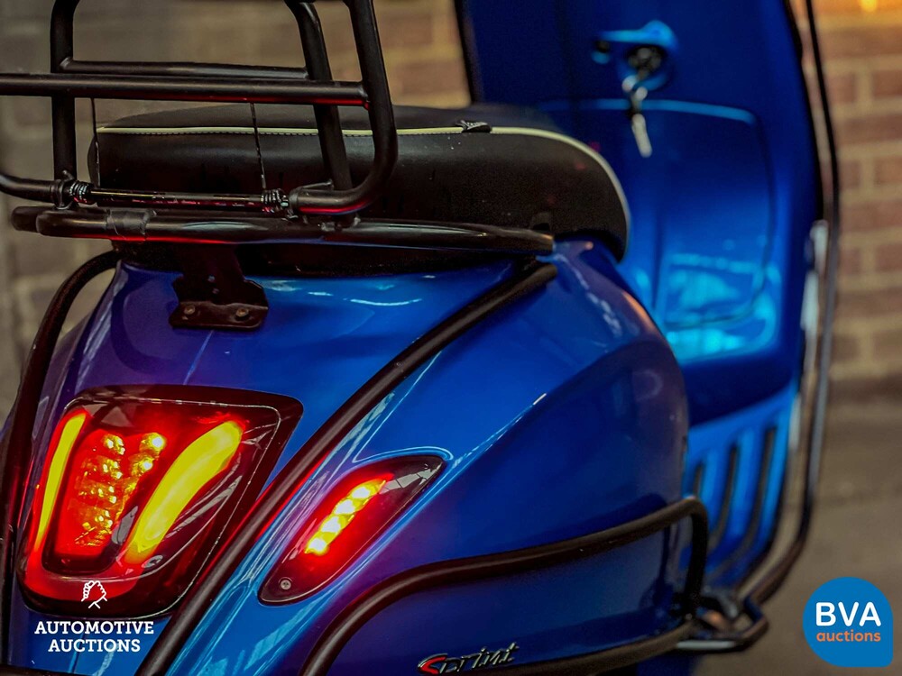 Piaggio Vespa Sprint 25km 2015, F-388-ZD -Full option-.