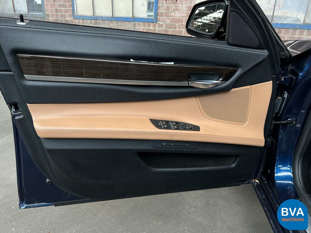 BMW 750i High Executive F04 4.4 V8 7er Serie 407 PS 2009.