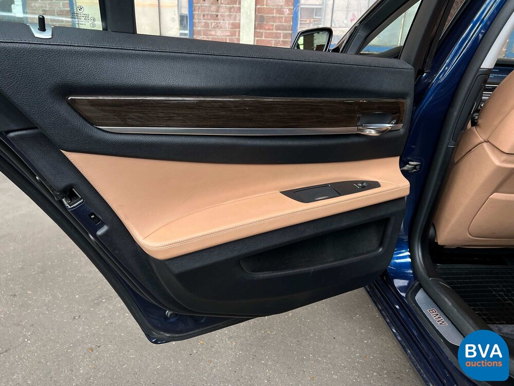 BMW 750i High Executive F04 4.4 V8 7er Serie 407 PS 2009.