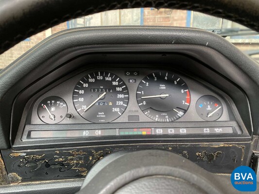 BMW 3-SERIE E30 318I CABRIO HARDTOP 113PK 1992