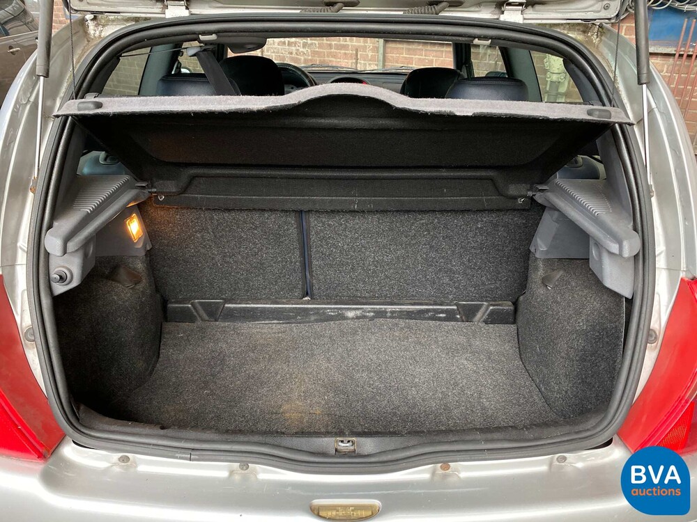 Renault Clio RS 2.0 169hp 2000 -Org. NL-, 33-GB-HS.