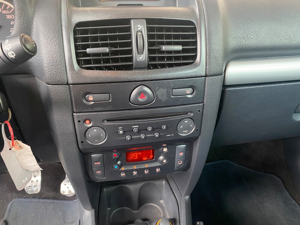 Renault Clio Sport RS2.0 172PS 2005 -YOUNGTIMER-.