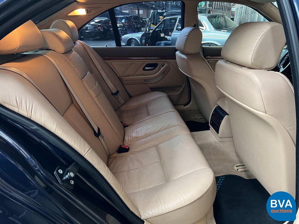 1998 BMW Alpina B10 V8 E39 sedan 347hp.