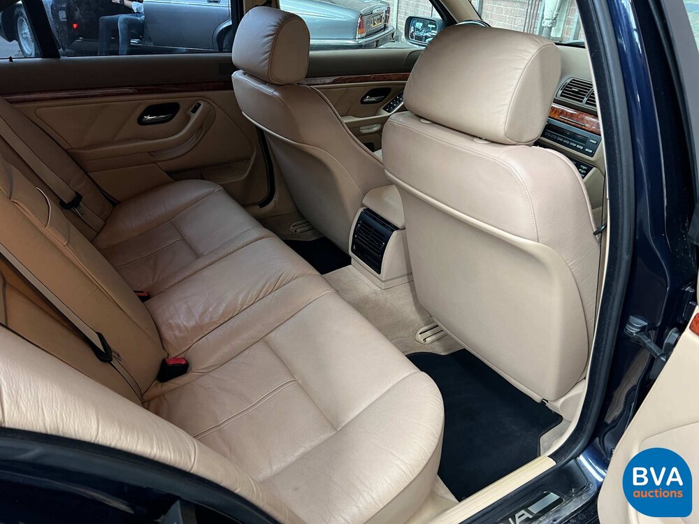 1998 BMW Alpina B10 V8 E39 sedan 347hp.