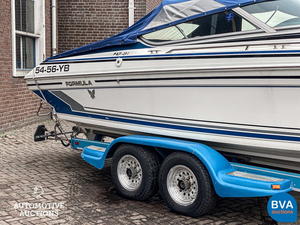 Formula 271SR1 Speedboat 230hp with trailer 1996, 54-56-YB -NO RESERVE-.