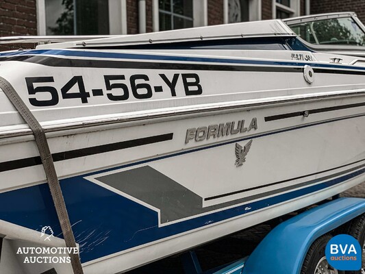 Formula 271SR1 Speedboat 230PS mit Trailer 1996, 54-56-YB -NO RESERVE-.