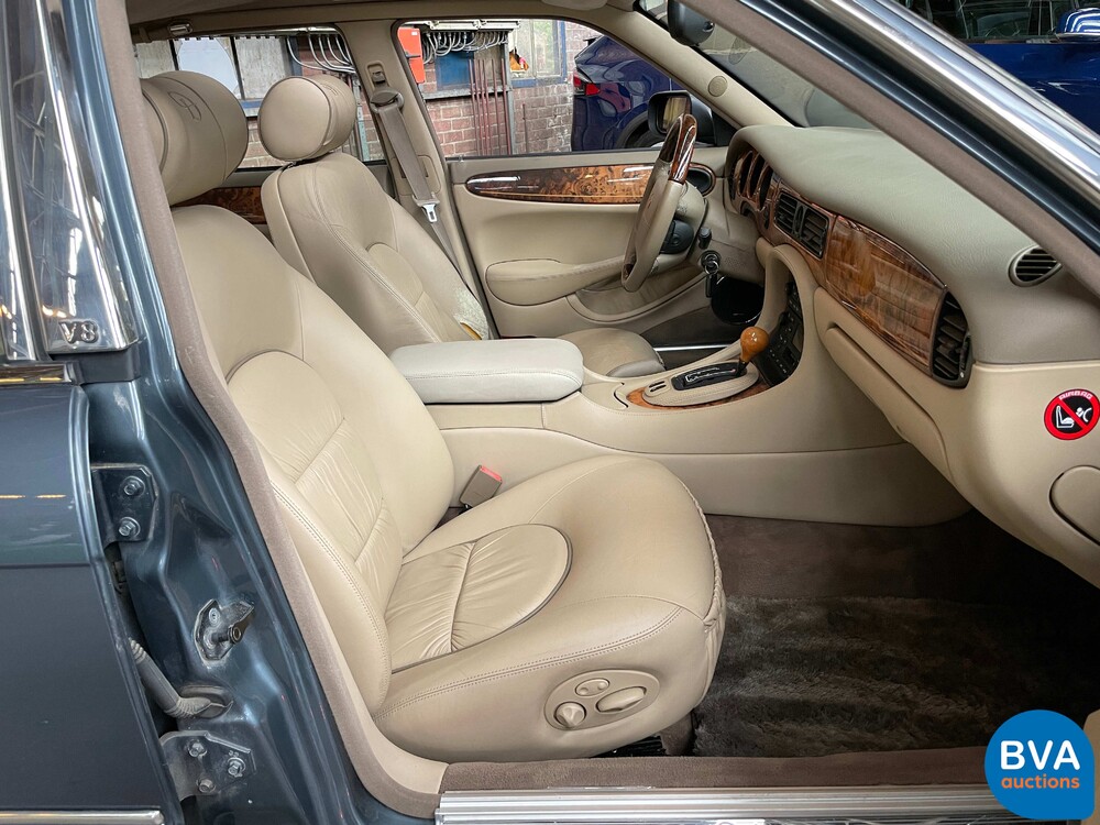 Daimler Super V8 Lang 370pk 2001