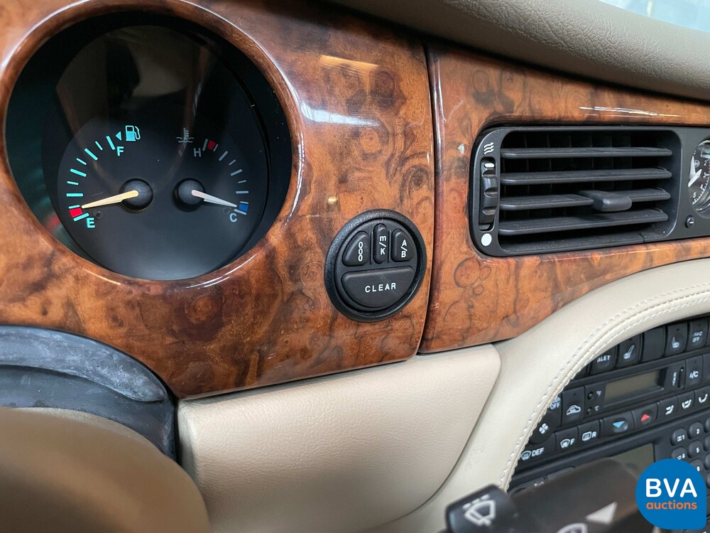 Daimler Super V8 Lang 370pk 2001