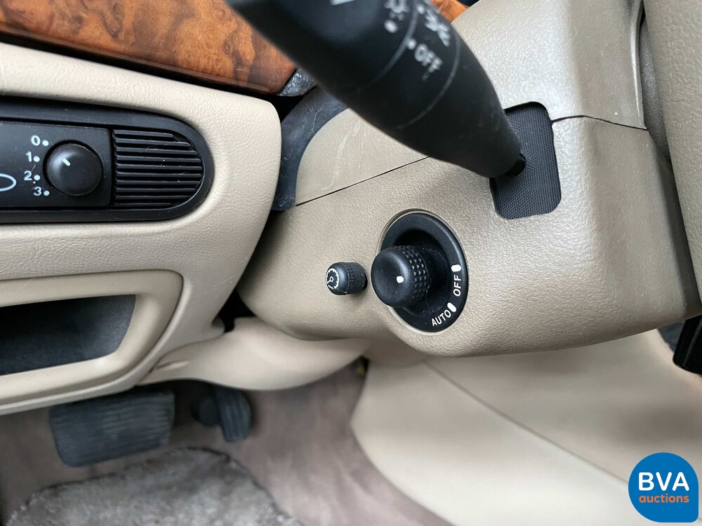 Daimler Super V8 Lang 370pk 2001