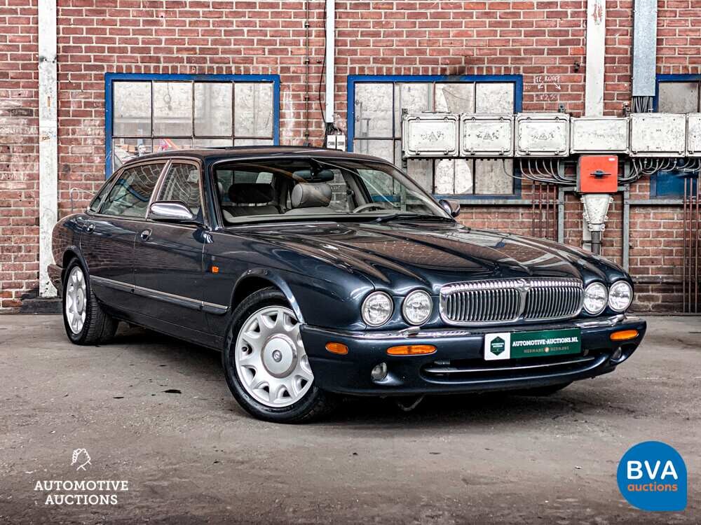 Daimler Super V8 Lang 370pk 2001