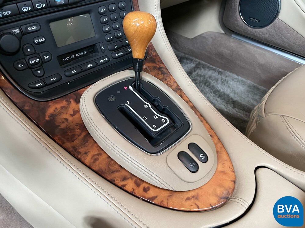 Daimler Super V8 Lang 370pk 2001