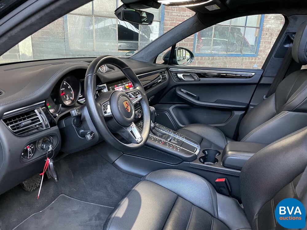 Porsche Macan Turbo 2.9 SportChrono 441PS 2020, J-177-TT.
