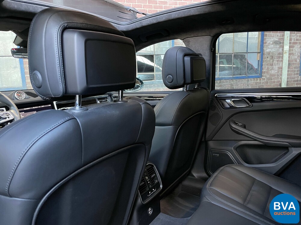 Porsche Macan Turbo 2.9 SportChrono 441PS 2020, J-177-TT.