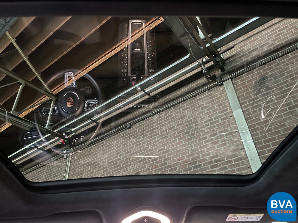 Porsche Macan Turbo 2.9 SportChrono 441PS 2020, J-177-TT.