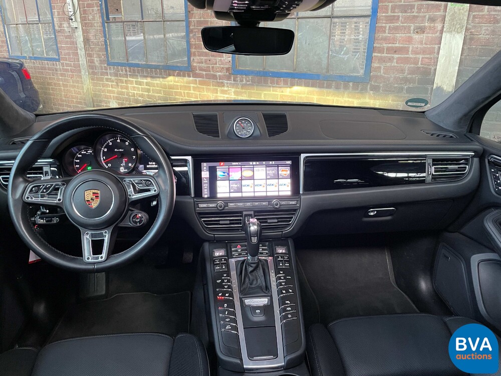 Porsche Macan Turbo 2.9 SportChrono 441PS 2020, J-177-TT.